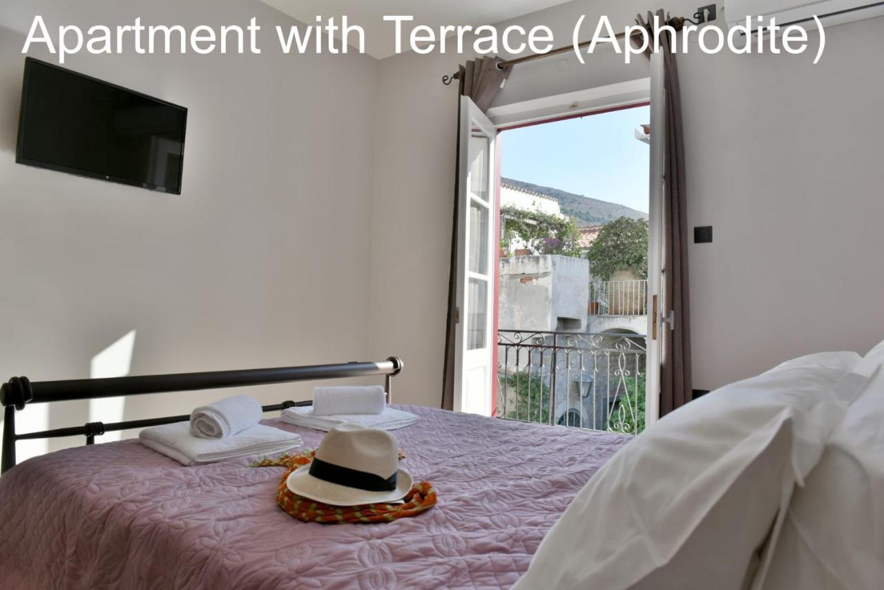 Hydra Port Apartments ภายนอก รูปภาพ